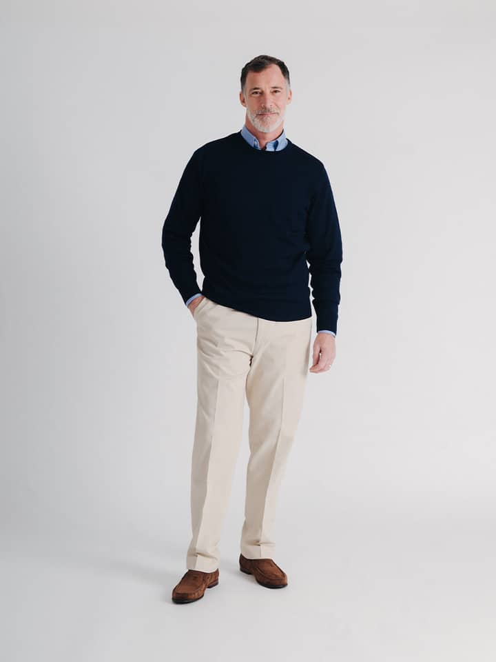 Herren-Chinohose in Steinweiß mit flacher Vorderseite