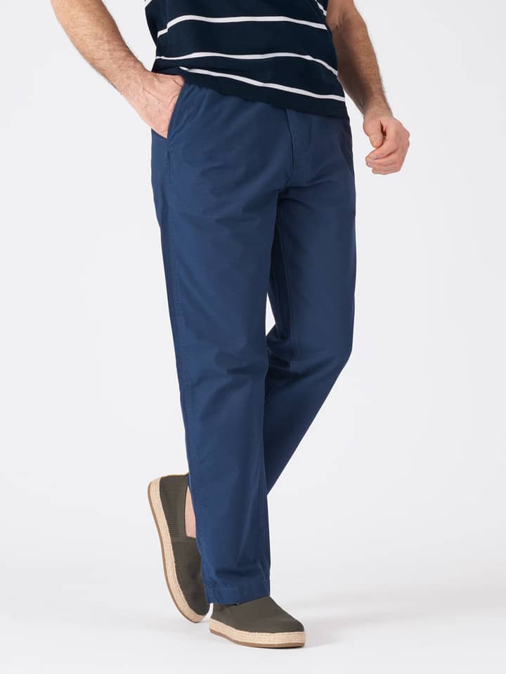 Herrenhose in Marineblau mit Kordelzug in der Taille