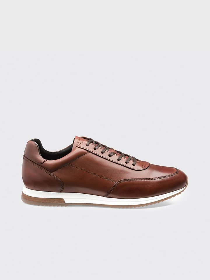 Tan Loake Bannister Trainer