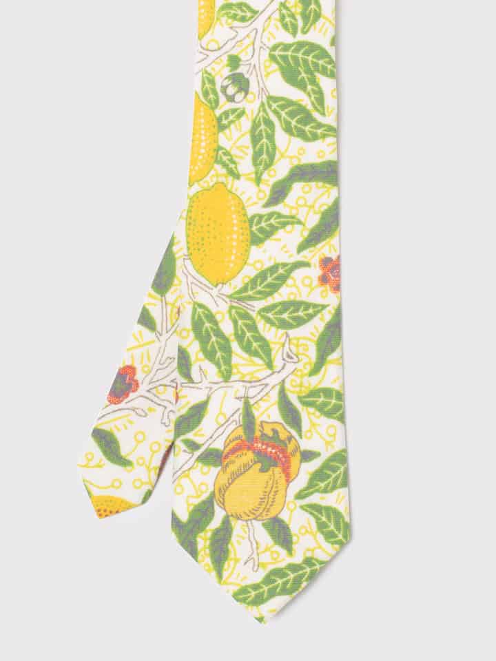 William Morris Gold Fruit Tie